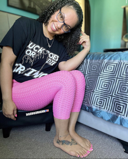 Deedee Rican feet photo thumbnail