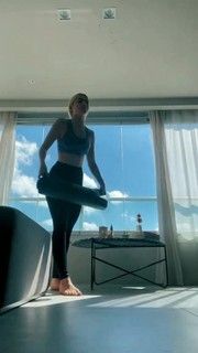 Jade Picon feet photo thumbnail