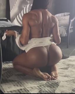 Gracyanne Barbosa feet photo thumbnail