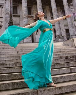 Natalia Oreiro feet photo thumbnail