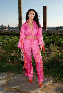 Camila Mendes feet photo thumbnail