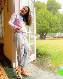 Hina Khan feet photo thumbnail