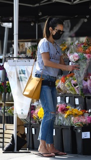 Jordana Brewster feet photo thumbnail