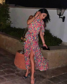 Haifa Wehbe feet photo thumbnail