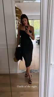 Iris Mittenaere feet photo thumbnail