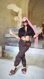 Jelena Karleusa feet photo thumbnail