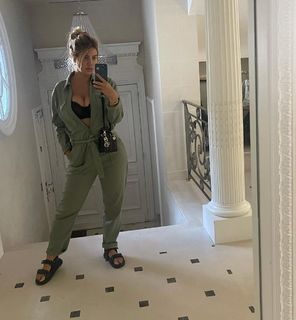 Wanda Nara feet photo thumbnail