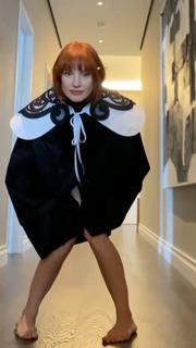 Jessica Chastain feet photo thumbnail