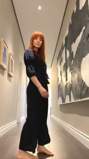 Jessica Chastain feet photo thumbnail