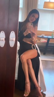 Alessandra Ambrosio feet photo thumbnail