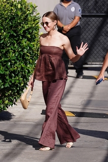 Kristen Bell feet photo thumbnail
