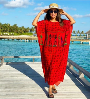 Hina Khan feet photo thumbnail