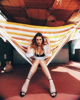 Cleo feet photo thumbnail