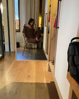 Lucy Hale feet photo thumbnail