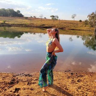 Lívia Andrade feet photo thumbnail