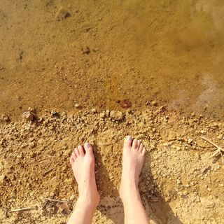 Lívia Andrade feet photo thumbnail