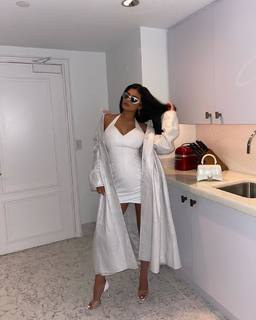 Kylie Jenner feet photo thumbnail
