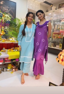 Anushka Sen feet photo thumbnail