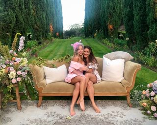 Sydney Sweeney feet photo thumbnail