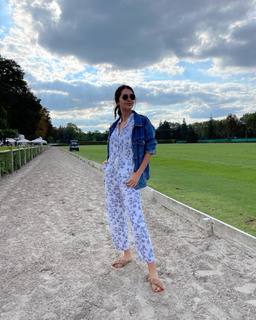 Zaira Nara feet photo thumbnail