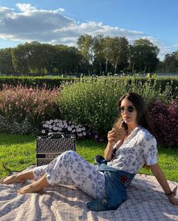 Zaira Nara feet photo thumbnail