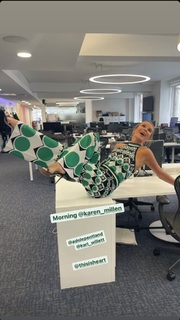 Amanda Holden feet photo thumbnail