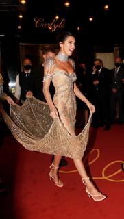 Kendall Jenner feet photo thumbnail