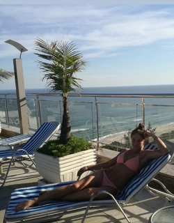 Karolina Kowalkiewicz feet photo thumbnail