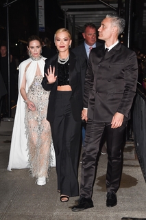 Rita Ora feet photo thumbnail