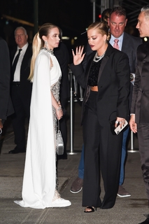 Rita Ora feet photo thumbnail
