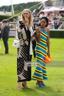 Naomie Harris feet photo thumbnail