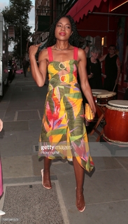 Naomie Harris feet photo thumbnail