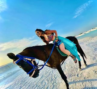 Raai Laxmi feet photo thumbnail