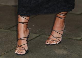 Frankie Bridge feet photo thumbnail