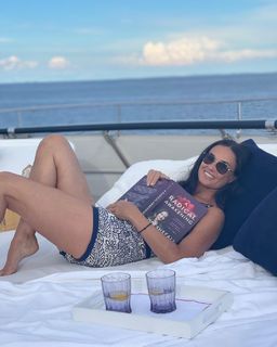 Demi Moore feet photo thumbnail