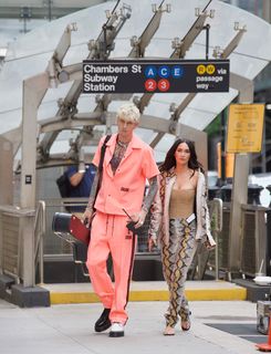 Megan Fox feet photo thumbnail