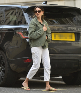 Michelle Keegan feet photo thumbnail