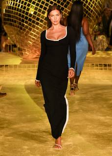 Irina Shayk feet photo thumbnail
