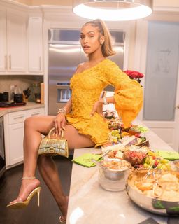 Jilly Anais feet photo thumbnail