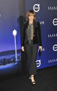 Lisa Rinna feet photo thumbnail