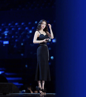Mi Yang feet photo thumbnail