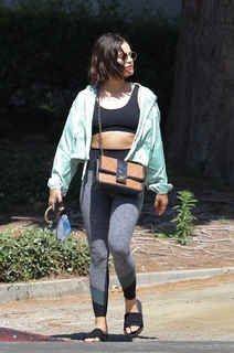 Lucy Hale feet photo thumbnail