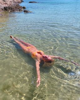 Doukissa Nomikou feet photo thumbnail