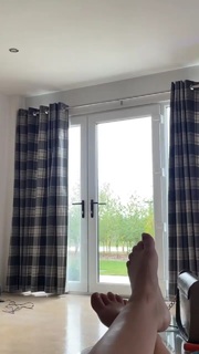 Georgia May Foote feet photo thumbnail