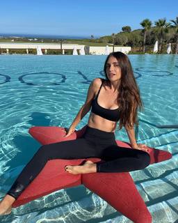 Zaira Nara feet photo thumbnail