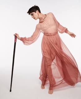 Selma Blair feet photo thumbnail