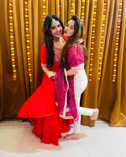 Jannat Zubair Rahmani feet photo thumbnail