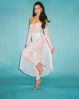 Dua Lipa feet photo thumbnail