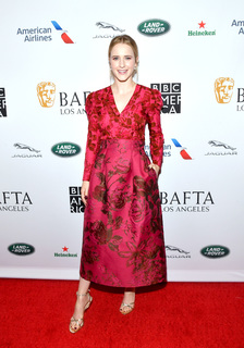 Rachel Brosnahan feet photo thumbnail