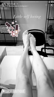 Bar Refaeli feet photo thumbnail